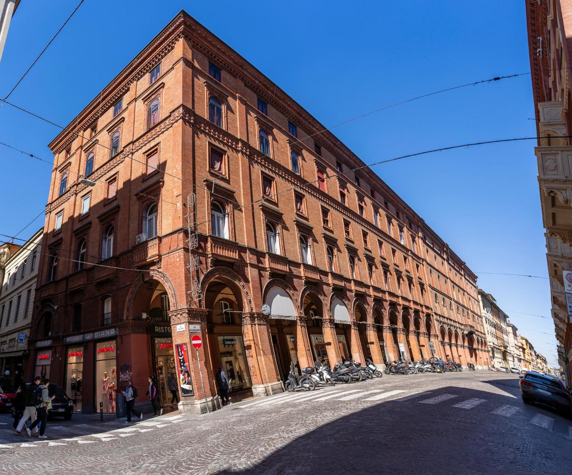 Matildeland Appartamento Centro Storico - Via Indipendenza Bologna Ngoại thất bức ảnh
